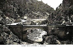 CAMP DES CHENES - PONT